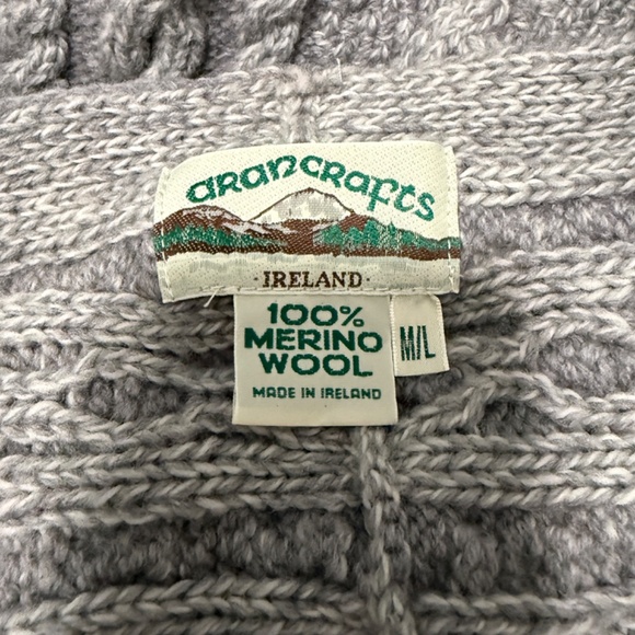 Vintage Arancrafts Ireland Heathered Gray Chunky Knit Poncho Cardigan Size M/L - Picture 8 of 9